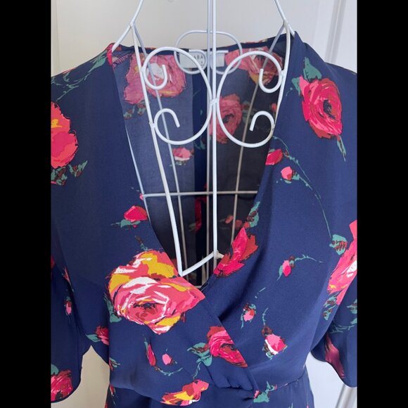 Aritzia Babaton Jedd Navy With Rose Design, High-low Hemline, Wrap Dress Sz-6 - Picture 4 of 11